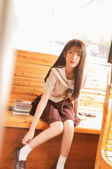年轻的母亲李恩美